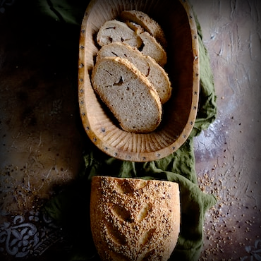 Pumpernickel Bread Image